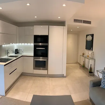 Exclusive With Parking , Gym And Sauna Appartement Saint-Tropez