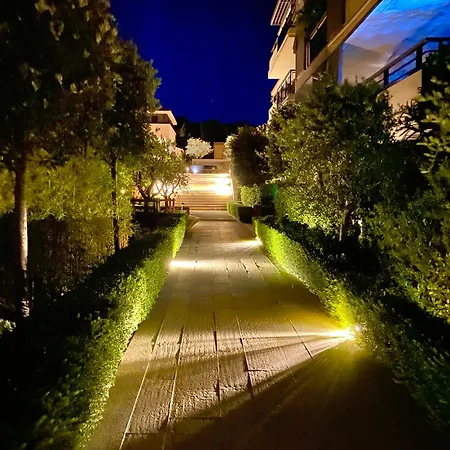 Exclusive With Parking , Gym And Sauna סן טרופז