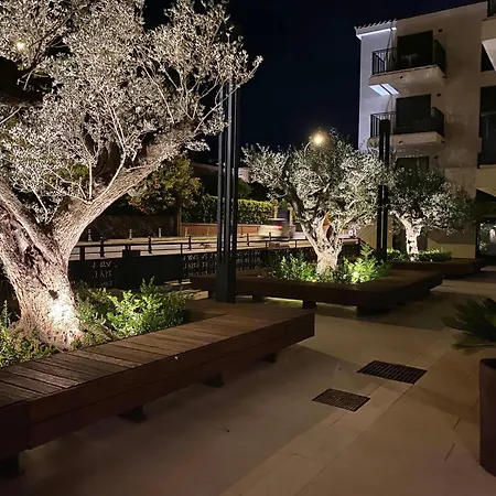 Exclusive With Parking Apartment *
