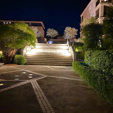 Apartment Exclusive With Parking