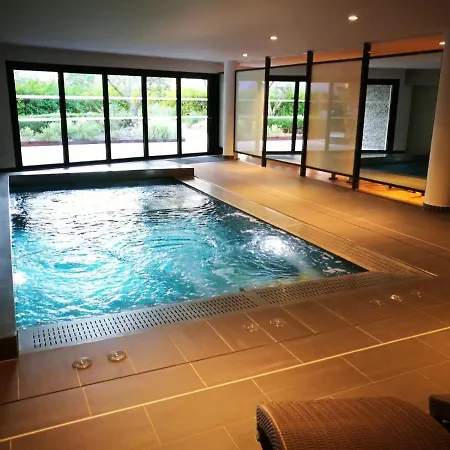 Exclusive With Parking , Gym And Sauna דירה